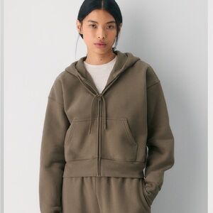 Aritzia Cozy Sweatfleece Boyfriend Boxy Zip Hoodie in Cola Taupe